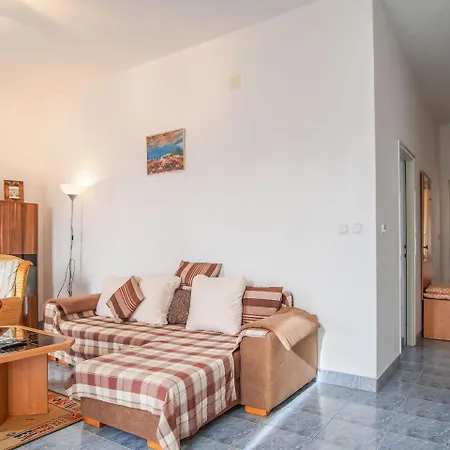 Apartment Dirk Hvar Town