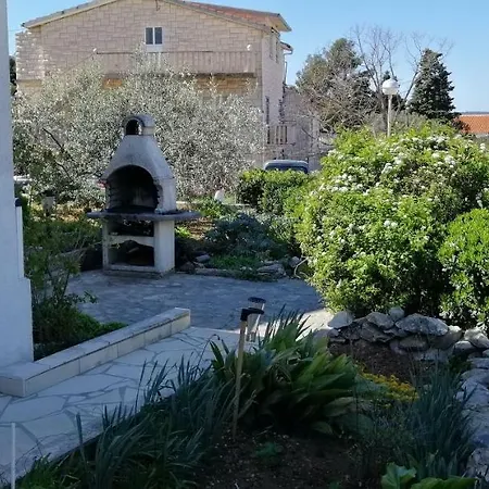 شقة Dirk هفار