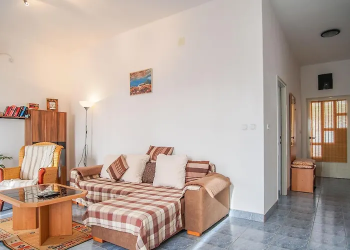 Apartment Dirk Hvar Town